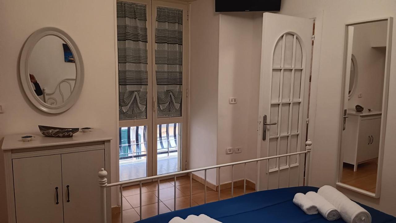 Appartement Dimora Danicla à Naples Extérieur photo